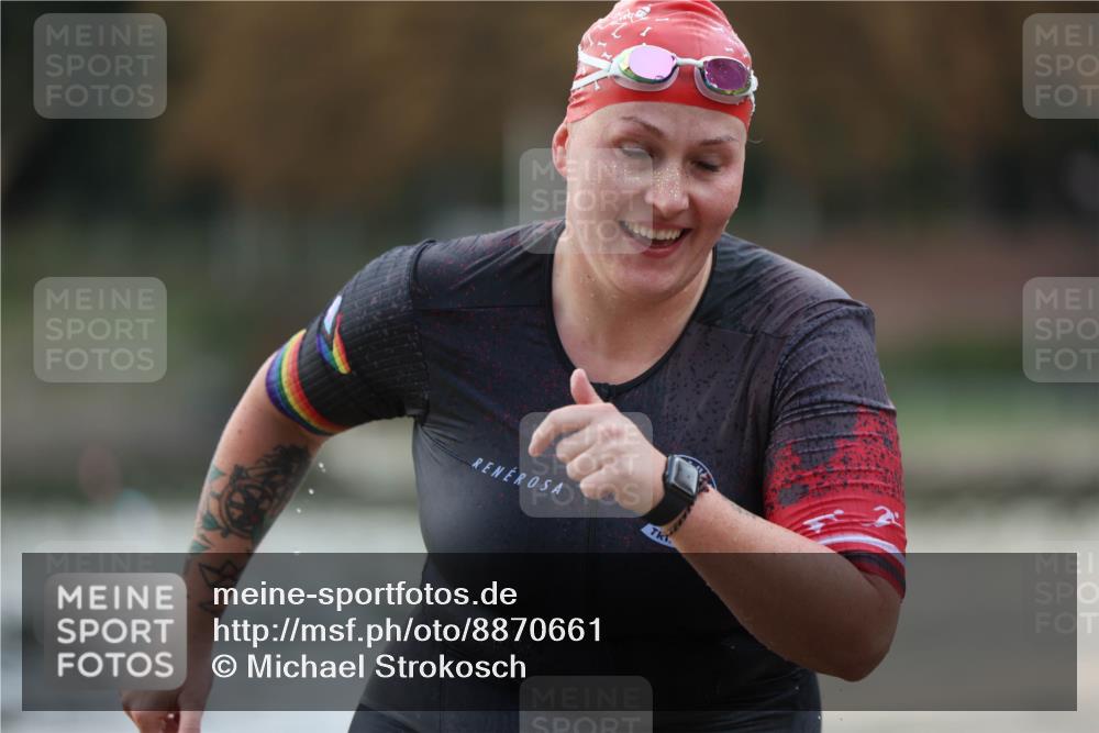 14.09.2025 - Stadtparktriathlon Michael Strokosch http://msf.ph/oto/8870661 14.09.2025 11:15:12 Schwimmen 948, 1008 meine-sportfotos.de