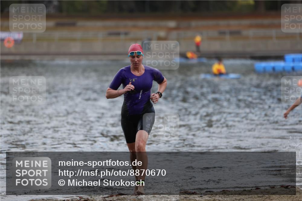 14.09.2025 - Stadtparktriathlon Michael Strokosch http://msf.ph/oto/8870670 14.09.2025 11:15:36 Schwimmen 972, 994 meine-sportfotos.de