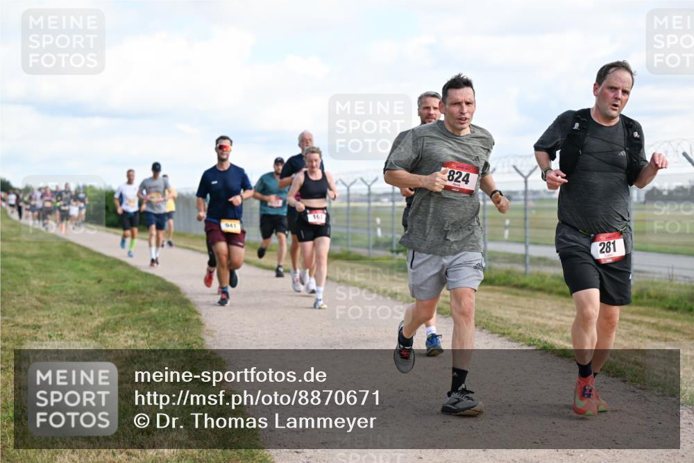 14.09.2025 - Airport Race Dr. Thomas Lammeyer http://msf.ph/oto/8870671 14.09.2025 12:15:10 Laufen 941, 161, 824, 281 meine-sportfotos.de