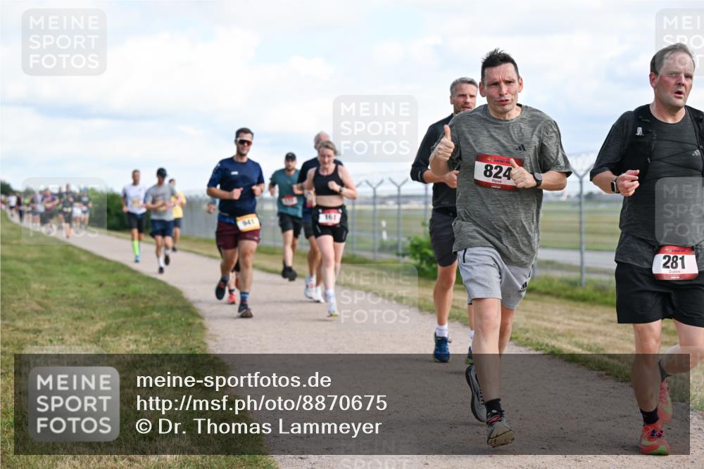 14.09.2025 - Airport Race Dr. Thomas Lammeyer http://msf.ph/oto/8870675 14.09.2025 12:15:10 Laufen 941, 161, 824, 281 meine-sportfotos.de