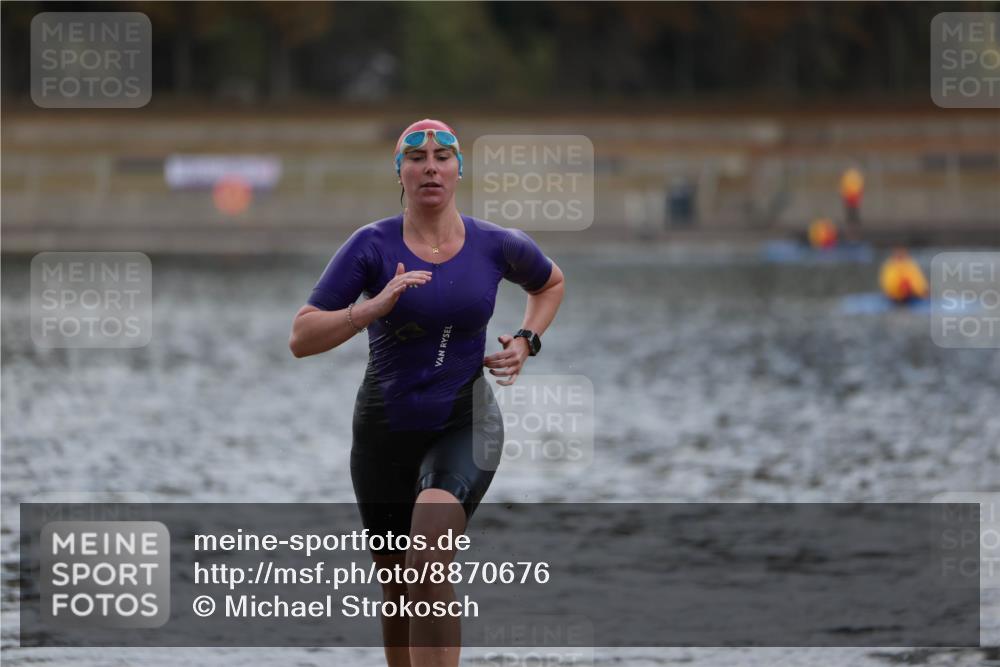 14.09.2025 - Stadtparktriathlon Michael Strokosch http://msf.ph/oto/8870676 14.09.2025 11:15:37 Schwimmen 972, 994 meine-sportfotos.de