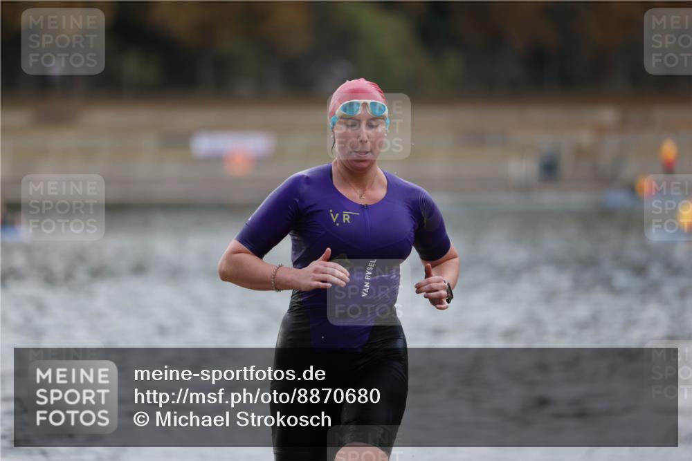 14.09.2025 - Stadtparktriathlon Michael Strokosch http://msf.ph/oto/8870680 14.09.2025 11:15:38 Schwimmen 972, 994 meine-sportfotos.de