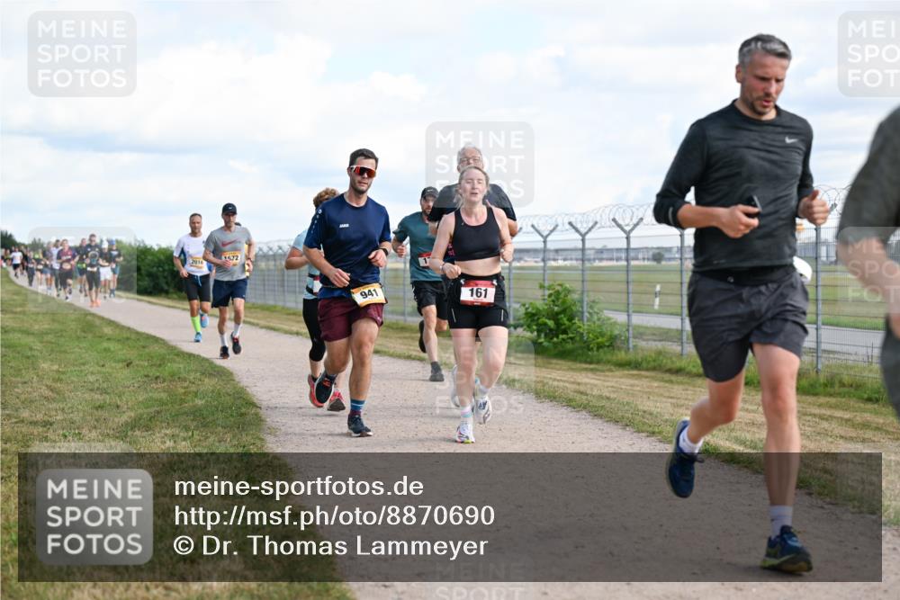 14.09.2025 - Airport Race Dr. Thomas Lammeyer http://msf.ph/oto/8870690 14.09.2025 12:15:11 Laufen 2016, 1672, 941, 161 meine-sportfotos.de