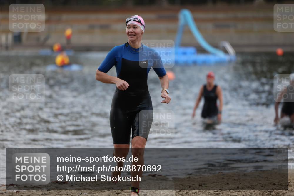 14.09.2025 - Stadtparktriathlon Michael Strokosch http://msf.ph/oto/8870692 14.09.2025 11:15:42 Schwimmen 924, 972, 994 meine-sportfotos.de