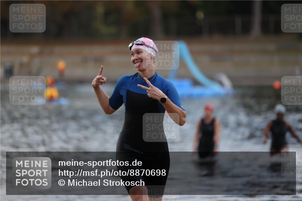 14.09.2025 - Stadtparktriathlon Michael Strokosch http://msf.ph/oto/8870698 14.09.2025 11:15:43 Schwimmen 924, 994, 1005 meine-sportfotos.de