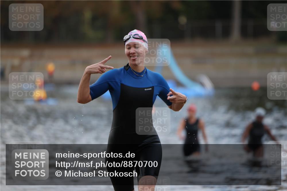 14.09.2025 - Stadtparktriathlon Michael Strokosch http://msf.ph/oto/8870700 14.09.2025 11:15:43 Schwimmen 924, 994, 1005 meine-sportfotos.de