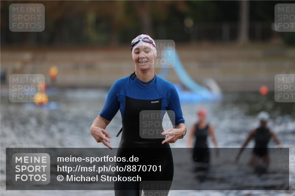 14.09.2025 - Stadtparktriathlon Michael Strokosch http://msf.ph/oto/8870701 14.09.2025 11:15:43 Schwimmen 924, 994, 1005 meine-sportfotos.de