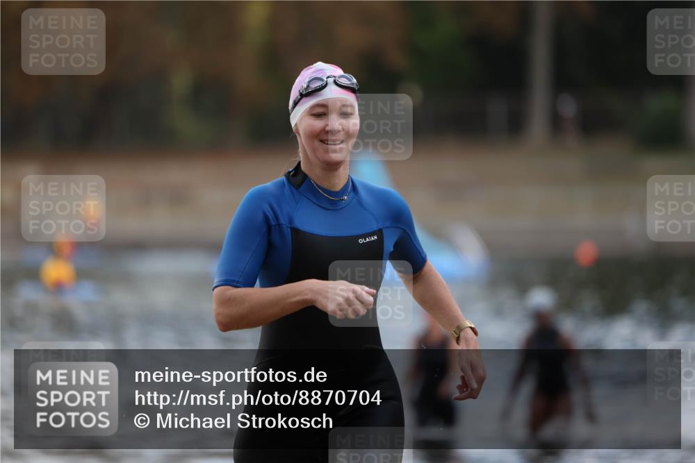 14.09.2025 - Stadtparktriathlon Michael Strokosch http://msf.ph/oto/8870704 14.09.2025 11:15:44 Schwimmen 924, 994, 1005 meine-sportfotos.de