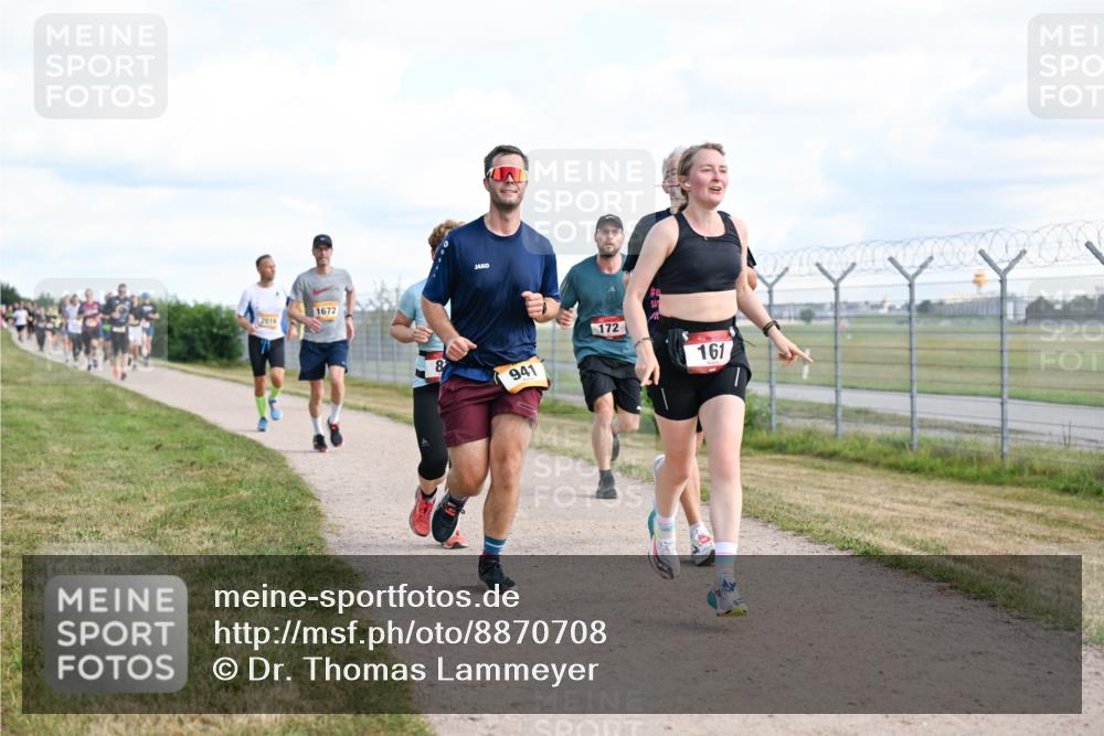 14.09.2025 - Airport Race Dr. Thomas Lammeyer http://msf.ph/oto/8870708 14.09.2025 12:15:12 Laufen 2016, 1672, 941, 172, 161 meine-sportfotos.de