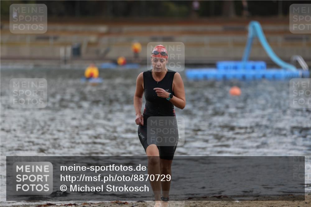 14.09.2025 - Stadtparktriathlon Michael Strokosch http://msf.ph/oto/8870729 14.09.2025 11:15:53 Schwimmen 924, 1005 meine-sportfotos.de