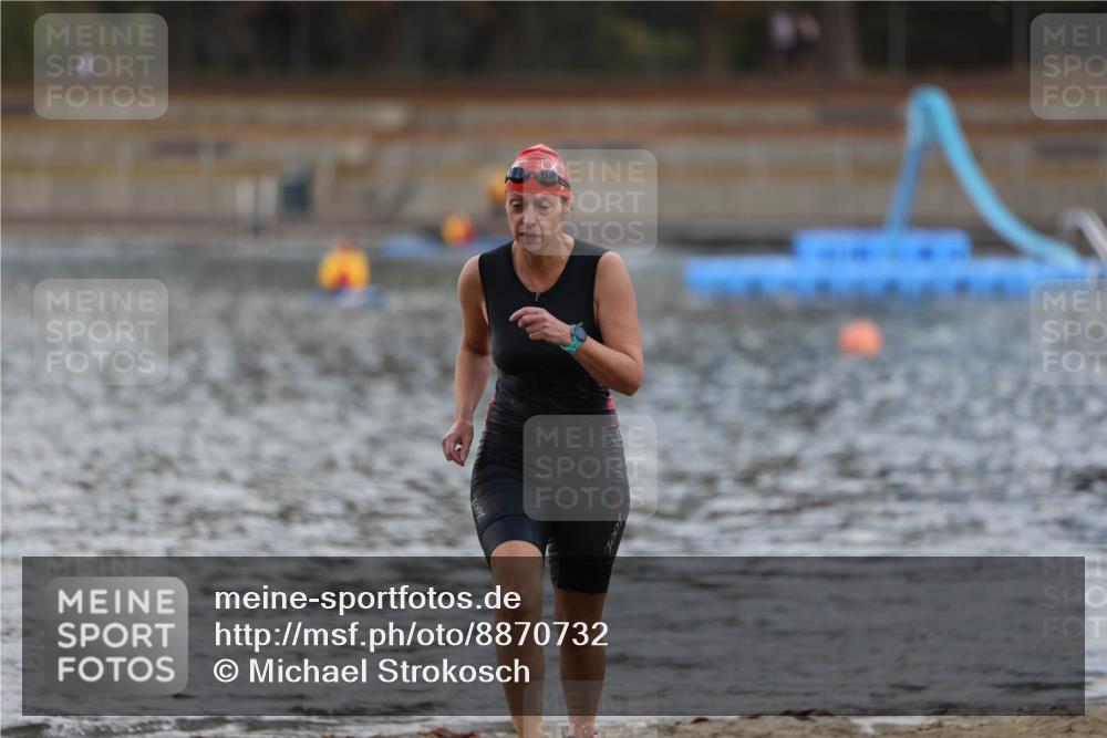 14.09.2025 - Stadtparktriathlon Michael Strokosch http://msf.ph/oto/8870732 14.09.2025 11:15:53 Schwimmen 924, 1005 meine-sportfotos.de