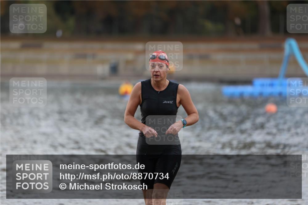 14.09.2025 - Stadtparktriathlon Michael Strokosch http://msf.ph/oto/8870734 14.09.2025 11:15:54 Schwimmen 924, 1005 meine-sportfotos.de