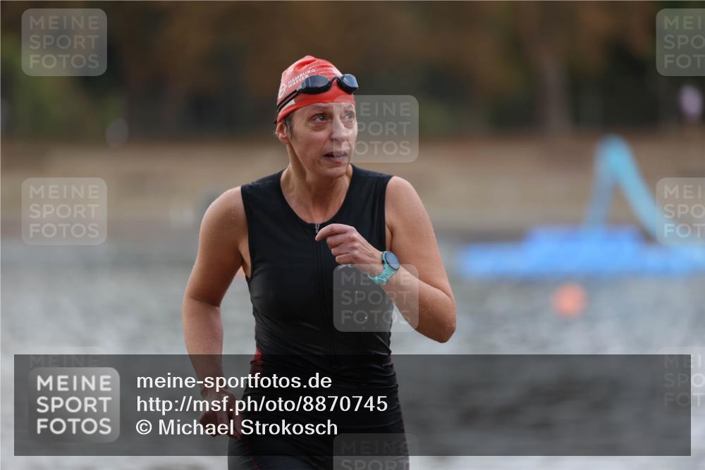 14.09.2025 - Stadtparktriathlon Michael Strokosch http://msf.ph/oto/8870745 14.09.2025 11:15:56 Schwimmen 924, 1005 meine-sportfotos.de