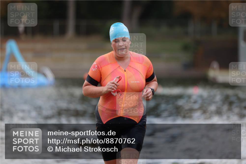 14.09.2025 - Stadtparktriathlon Michael Strokosch http://msf.ph/oto/8870762 14.09.2025 11:16:24 Schwimmen 986 meine-sportfotos.de