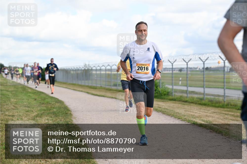 14.09.2025 - Airport Race Dr. Thomas Lammeyer http://msf.ph/oto/8870790 14.09.2025 12:15:17 Laufen 2016 meine-sportfotos.de