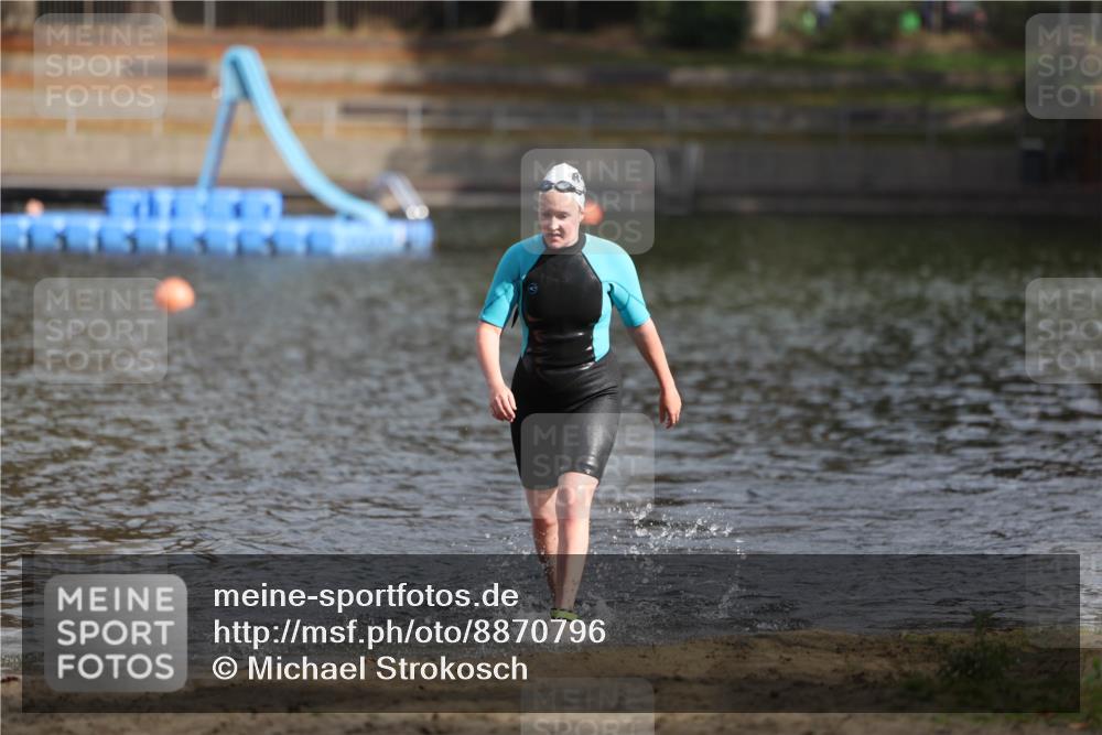 14.09.2025 - Stadtparktriathlon Michael Strokosch http://msf.ph/oto/8870796 14.09.2025 11:17:36 Schwimmen 1019 meine-sportfotos.de