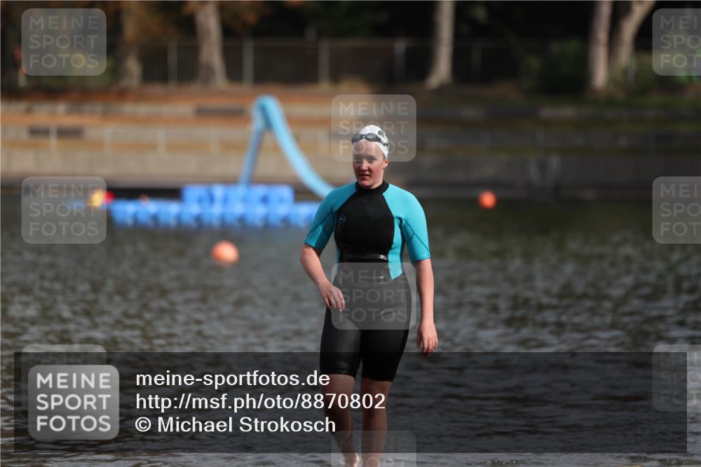 14.09.2025 - Stadtparktriathlon Michael Strokosch http://msf.ph/oto/8870802 14.09.2025 11:17:38 Schwimmen 1019 meine-sportfotos.de