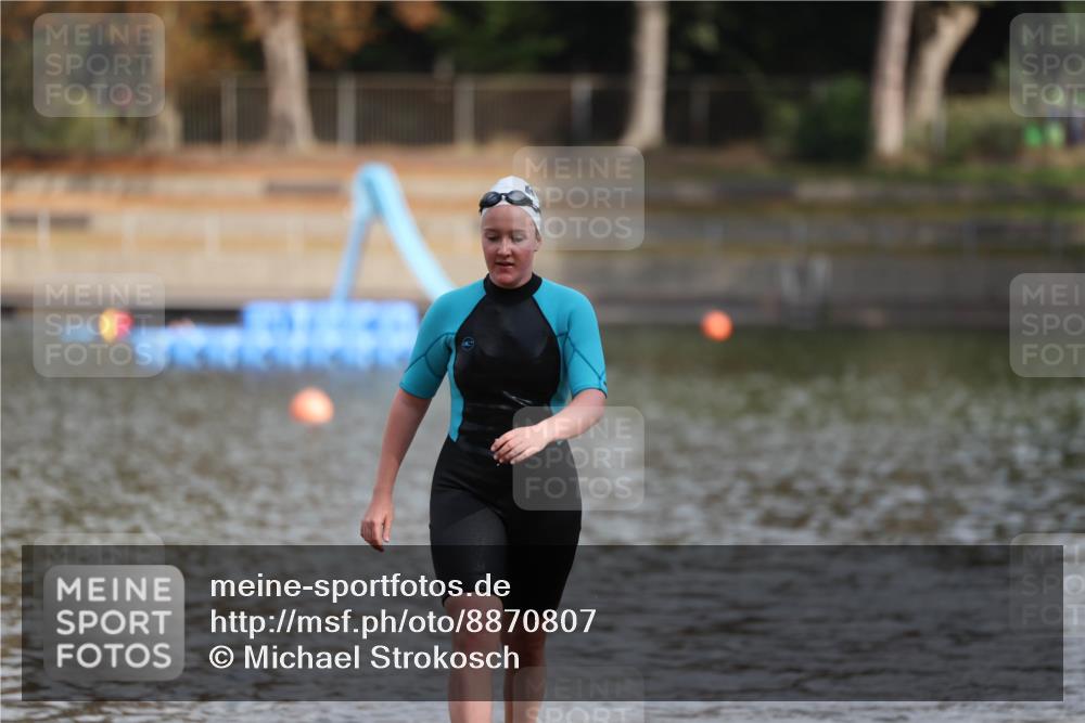 14.09.2025 - Stadtparktriathlon Michael Strokosch http://msf.ph/oto/8870807 14.09.2025 11:17:39 Schwimmen 1019 meine-sportfotos.de