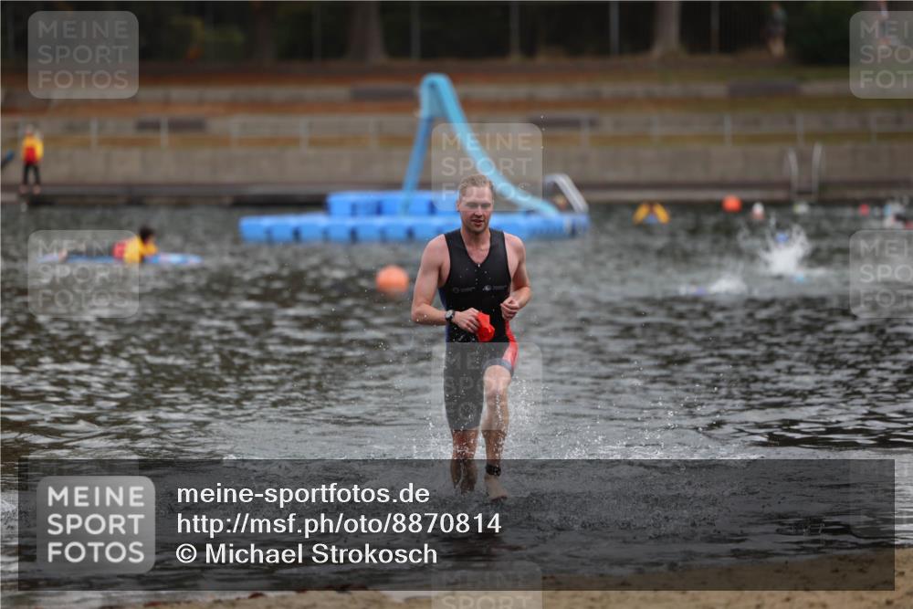 14.09.2025 - Stadtparktriathlon Michael Strokosch http://msf.ph/oto/8870814 14.09.2025 11:28:10 Schwimmen 1069 meine-sportfotos.de
