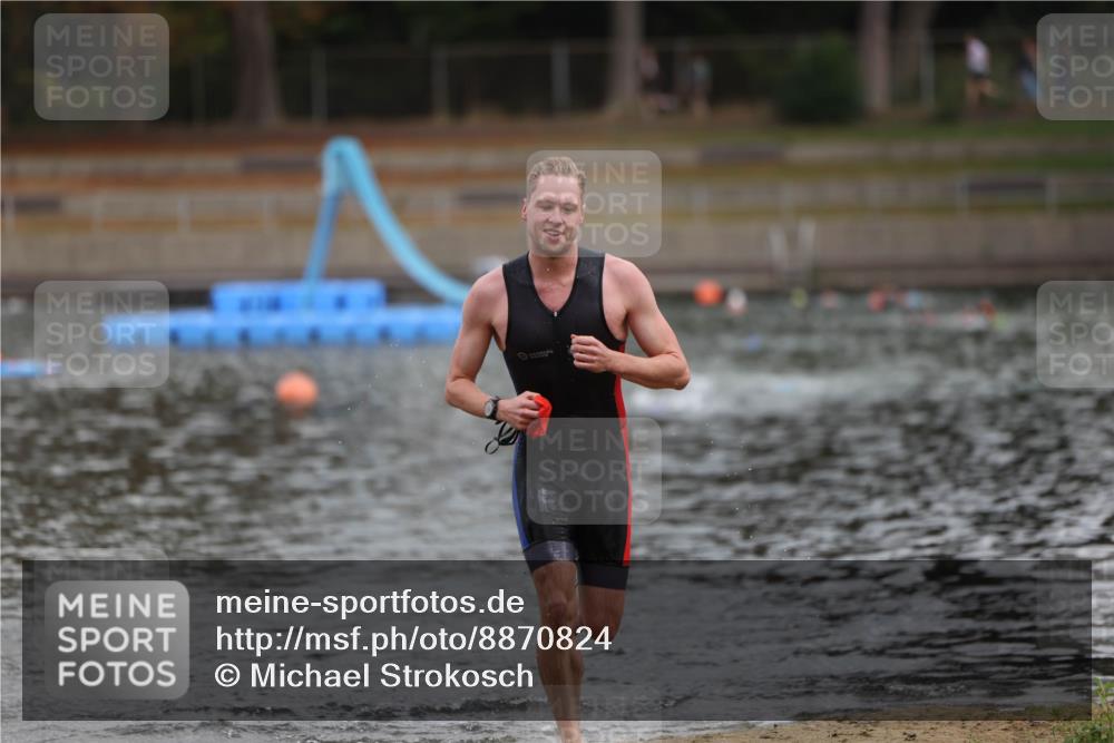 14.09.2025 - Stadtparktriathlon Michael Strokosch http://msf.ph/oto/8870824 14.09.2025 11:28:12 Schwimmen 1069 meine-sportfotos.de