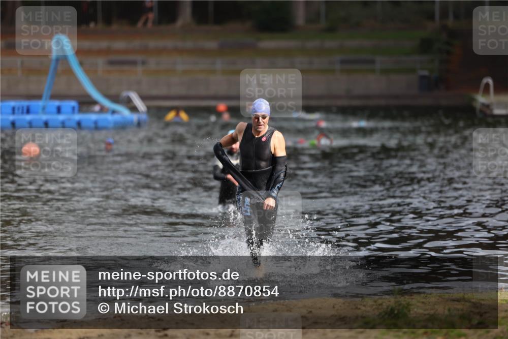 14.09.2025 - Stadtparktriathlon Michael Strokosch http://msf.ph/oto/8870854 14.09.2025 11:28:38 Schwimmen 1067 meine-sportfotos.de