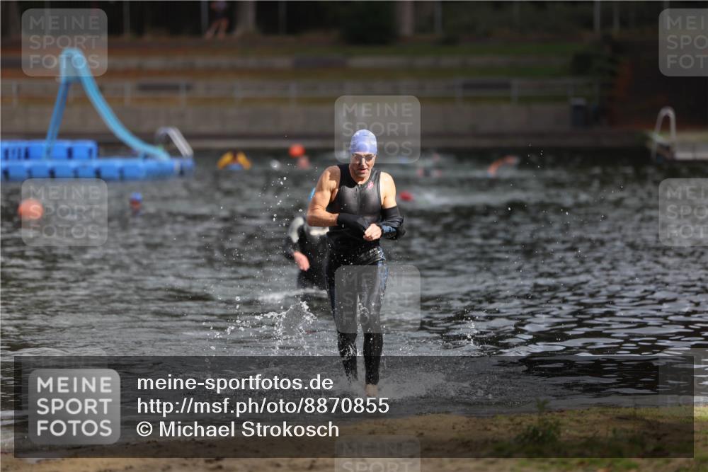 14.09.2025 - Stadtparktriathlon Michael Strokosch http://msf.ph/oto/8870855 14.09.2025 11:28:38 Schwimmen 1067 meine-sportfotos.de