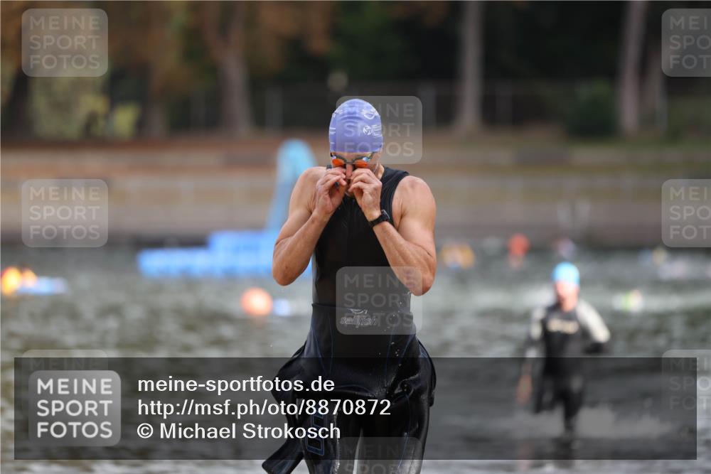 14.09.2025 - Stadtparktriathlon Michael Strokosch http://msf.ph/oto/8870872 14.09.2025 11:28:42 Schwimmen 1067, 1082 meine-sportfotos.de