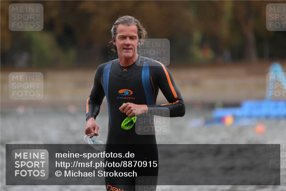 14.09.2025 - Stadtparktriathlon Michael Strokosch http://msf.ph/oto/8870915 14.09.2025 11:29:25 Schwimmen 1076, 1103 meine-sportfotos.de