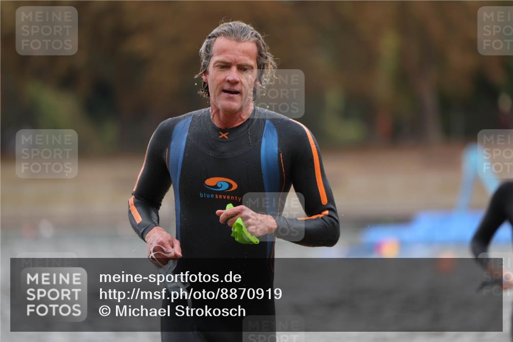 14.09.2025 - Stadtparktriathlon Michael Strokosch http://msf.ph/oto/8870919 14.09.2025 11:29:26 Schwimmen 1076, 1103 meine-sportfotos.de