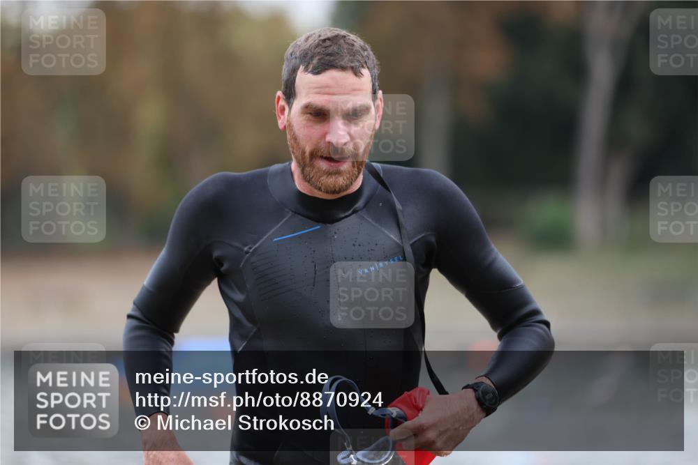 14.09.2025 - Stadtparktriathlon Michael Strokosch http://msf.ph/oto/8870924 14.09.2025 11:29:29 Schwimmen 1076, 1103 meine-sportfotos.de