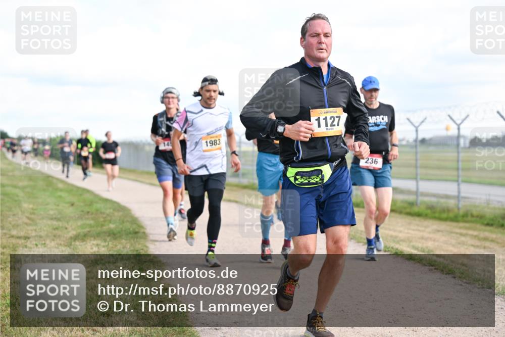 14.09.2025 - Airport Race Dr. Thomas Lammeyer http://msf.ph/oto/8870925 14.09.2025 12:15:27 Laufen 1983, 1127, 236 meine-sportfotos.de
