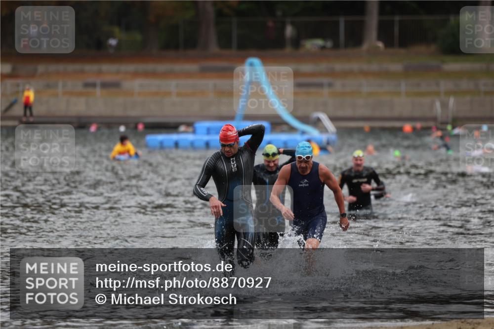 14.09.2025 - Stadtparktriathlon Michael Strokosch http://msf.ph/oto/8870927 14.09.2025 11:29:44 Schwimmen 1035, 1036, 1097 meine-sportfotos.de