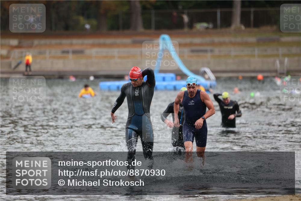 14.09.2025 - Stadtparktriathlon Michael Strokosch http://msf.ph/oto/8870930 14.09.2025 11:29:45 Schwimmen 1035, 1036, 1097 meine-sportfotos.de