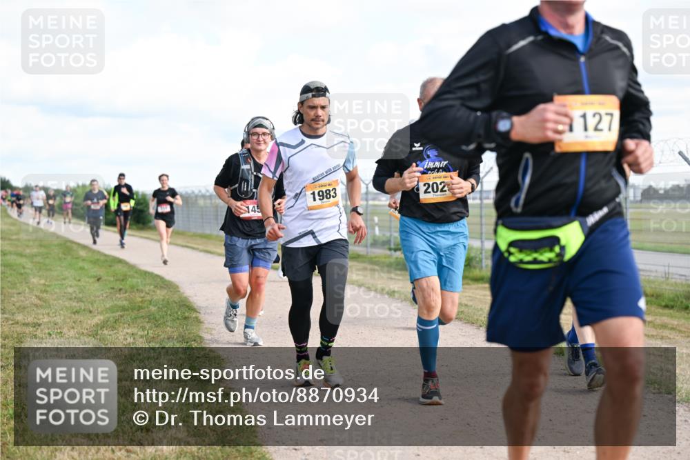 14.09.2025 - Airport Race Dr. Thomas Lammeyer http://msf.ph/oto/8870934 14.09.2025 12:15:28 Laufen 145, 1983, 202, 127 meine-sportfotos.de