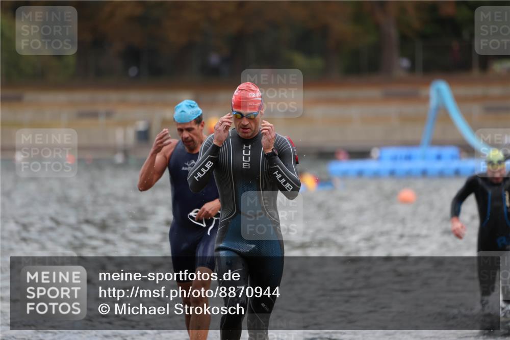 14.09.2025 - Stadtparktriathlon Michael Strokosch http://msf.ph/oto/8870944 14.09.2025 11:29:48 Schwimmen 1035, 1036, 1097 meine-sportfotos.de