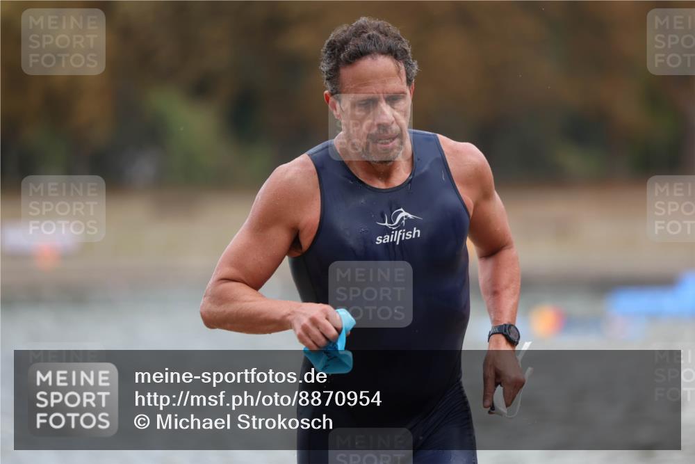 14.09.2025 - Stadtparktriathlon Michael Strokosch http://msf.ph/oto/8870954 14.09.2025 11:29:52 Schwimmen 1035, 1036, 1097 meine-sportfotos.de