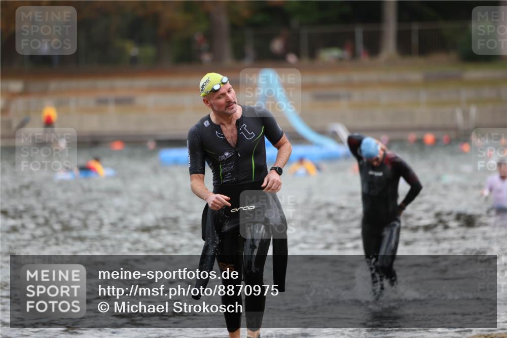 14.09.2025 - Stadtparktriathlon Michael Strokosch http://msf.ph/oto/8870975 14.09.2025 11:30:02 Schwimmen 1083, 1113 meine-sportfotos.de