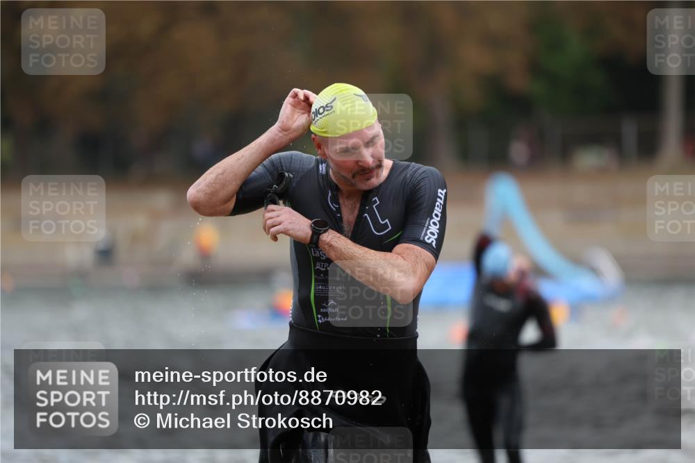 14.09.2025 - Stadtparktriathlon Michael Strokosch http://msf.ph/oto/8870982 14.09.2025 11:30:05 Schwimmen 1083, 1113 meine-sportfotos.de