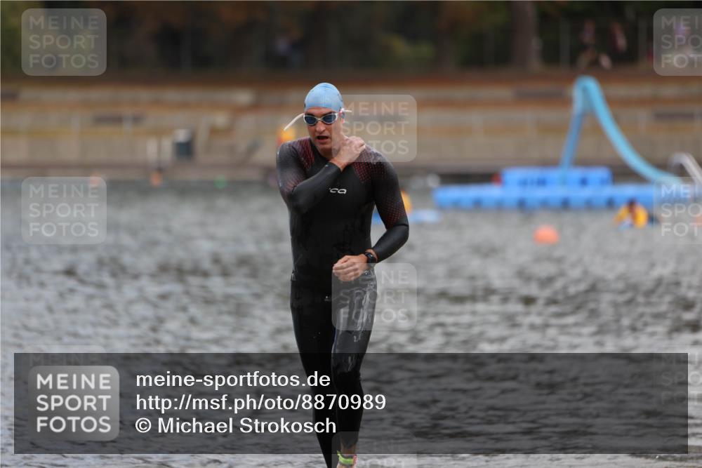 14.09.2025 - Stadtparktriathlon Michael Strokosch http://msf.ph/oto/8870989 14.09.2025 11:30:08 Schwimmen 1023, 1083, 1113 meine-sportfotos.de