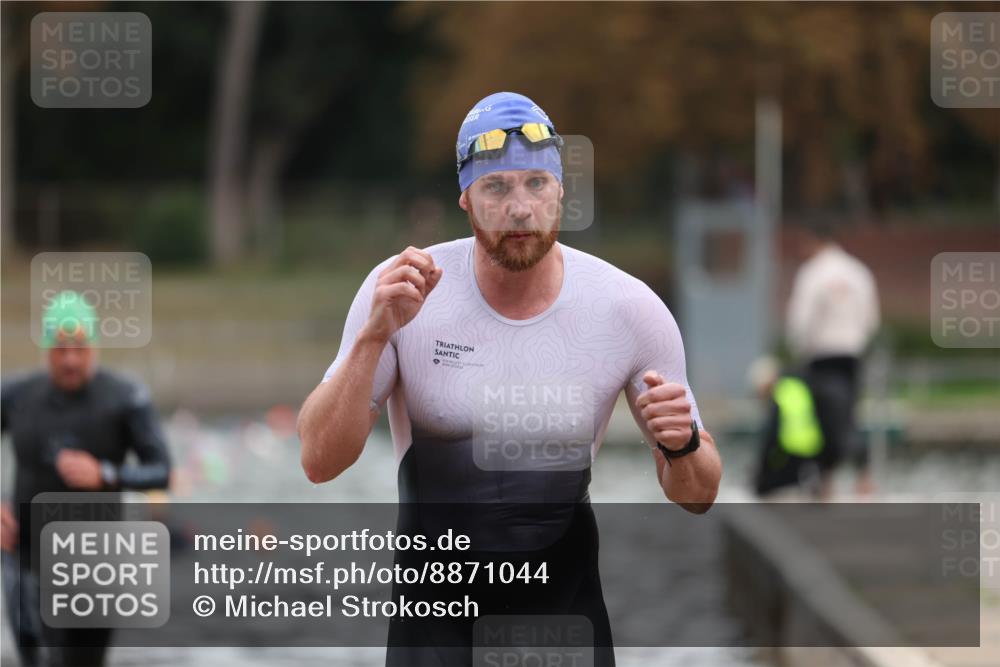 14.09.2025 - Stadtparktriathlon Michael Strokosch http://msf.ph/oto/8871044 14.09.2025 11:30:42 Schwimmen 1092, 1115 meine-sportfotos.de