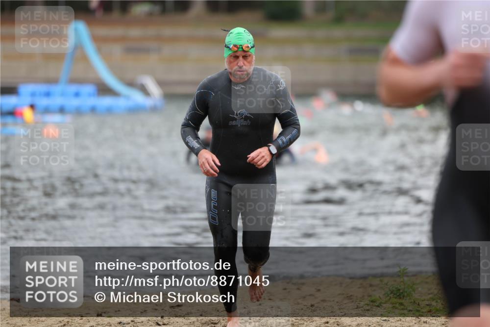 14.09.2025 - Stadtparktriathlon Michael Strokosch http://msf.ph/oto/8871045 14.09.2025 11:30:43 Schwimmen 1092, 1115 meine-sportfotos.de