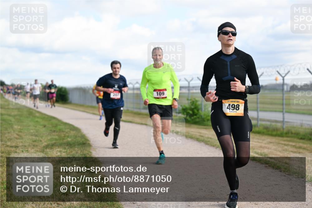 14.09.2025 - Airport Race Dr. Thomas Lammeyer http://msf.ph/oto/8871050 14.09.2025 12:15:36 Laufen 207, 109, 498 meine-sportfotos.de