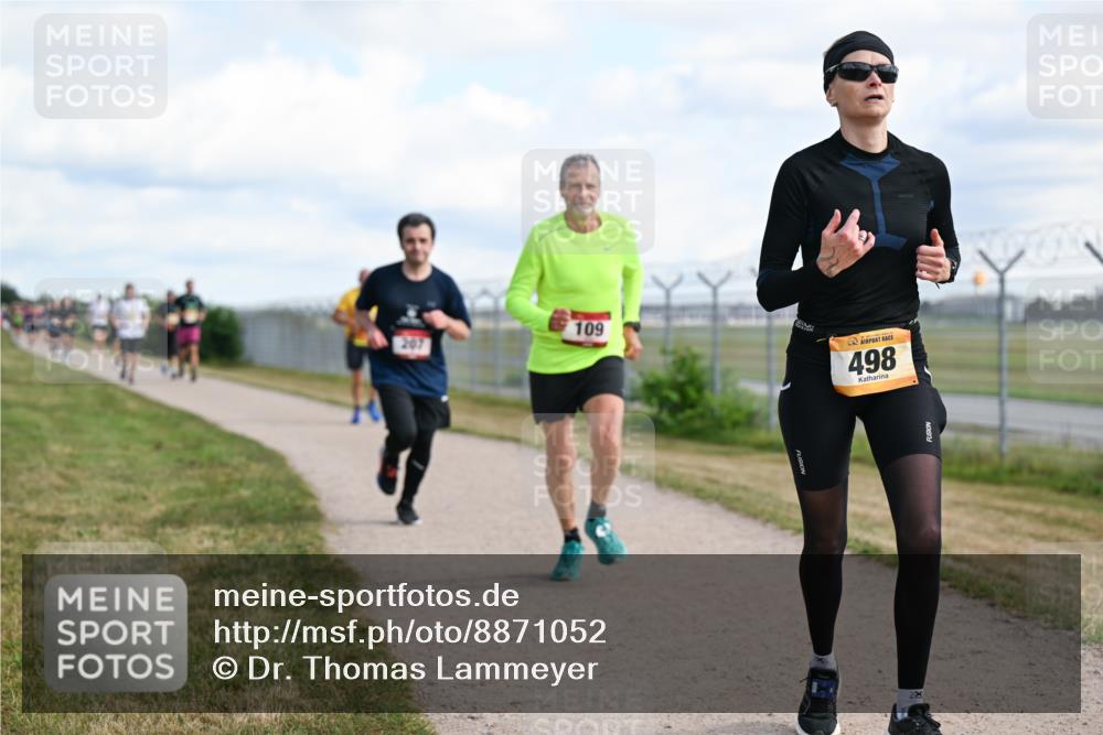 14.09.2025 - Airport Race Dr. Thomas Lammeyer http://msf.ph/oto/8871052 14.09.2025 12:15:36 Laufen 109, 498 meine-sportfotos.de
