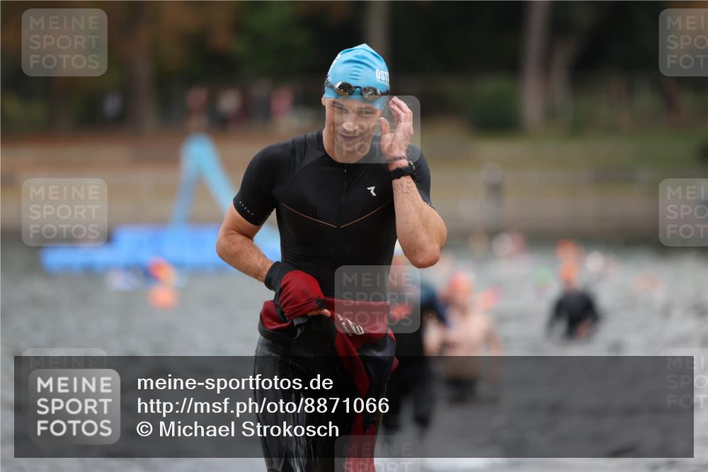 14.09.2025 - Stadtparktriathlon Michael Strokosch http://msf.ph/oto/8871066 14.09.2025 11:30:57 Schwimmen 1048, 1072, 1099, 1112 meine-sportfotos.de