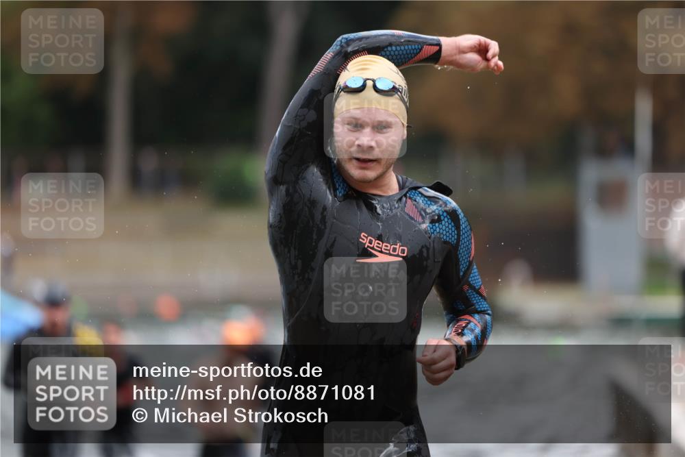 14.09.2025 - Stadtparktriathlon Michael Strokosch http://msf.ph/oto/8871081 14.09.2025 11:31:02 Schwimmen 1048, 1099, 1101, 1112 meine-sportfotos.de
