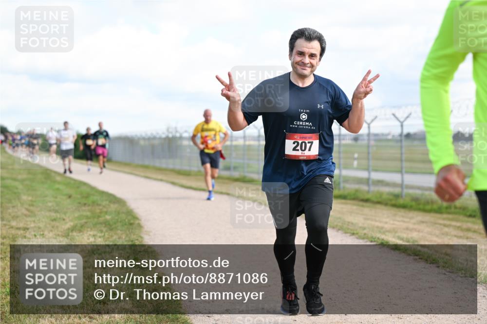 14.09.2025 - Airport Race Dr. Thomas Lammeyer http://msf.ph/oto/8871086 14.09.2025 12:15:38 Laufen 207 meine-sportfotos.de