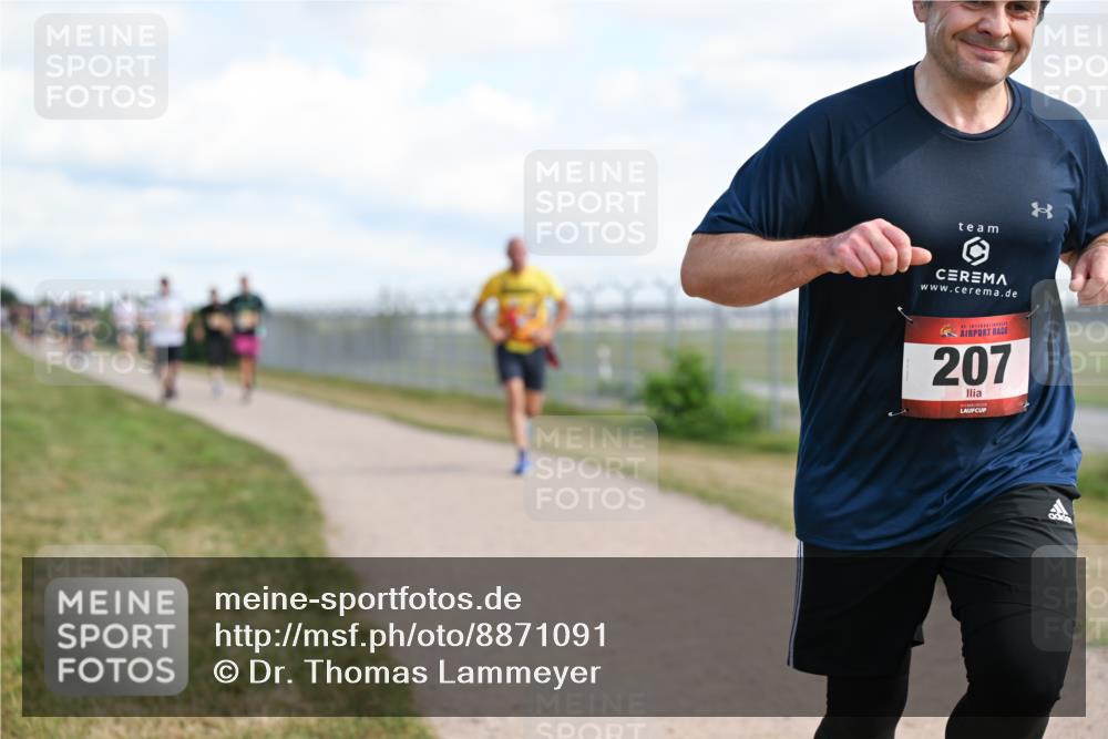 14.09.2025 - Airport Race Dr. Thomas Lammeyer http://msf.ph/oto/8871091 14.09.2025 12:15:38 Laufen 6, 47, 207 meine-sportfotos.de