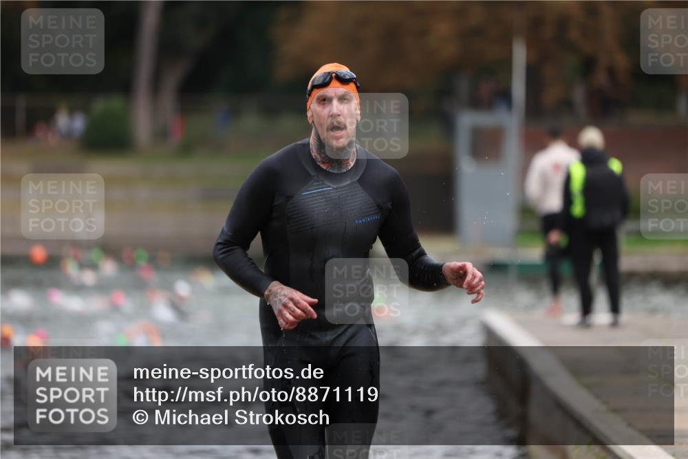 14.09.2025 - Stadtparktriathlon Michael Strokosch http://msf.ph/oto/8871119 14.09.2025 11:31:17 Schwimmen 1027, 1101 meine-sportfotos.de