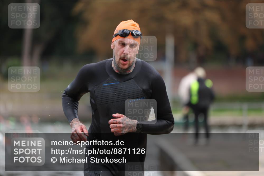 14.09.2025 - Stadtparktriathlon Michael Strokosch http://msf.ph/oto/8871126 14.09.2025 11:31:18 Schwimmen 1027 meine-sportfotos.de