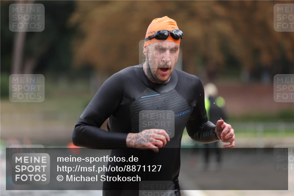 14.09.2025 - Stadtparktriathlon Michael Strokosch http://msf.ph/oto/8871127 14.09.2025 11:31:19 Schwimmen 1027 meine-sportfotos.de